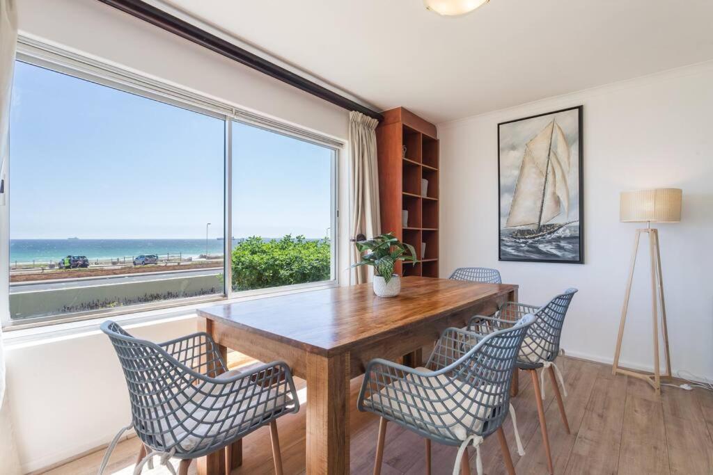 Apartment El Mufasa Beachfront With Stunning Views *